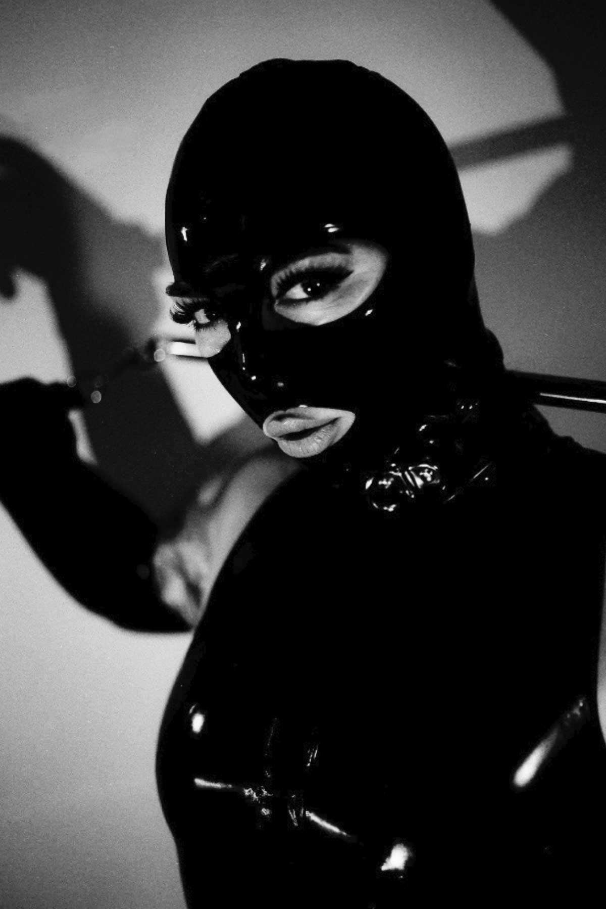 Elliot Eve, performing in Kink Corner at SexEx